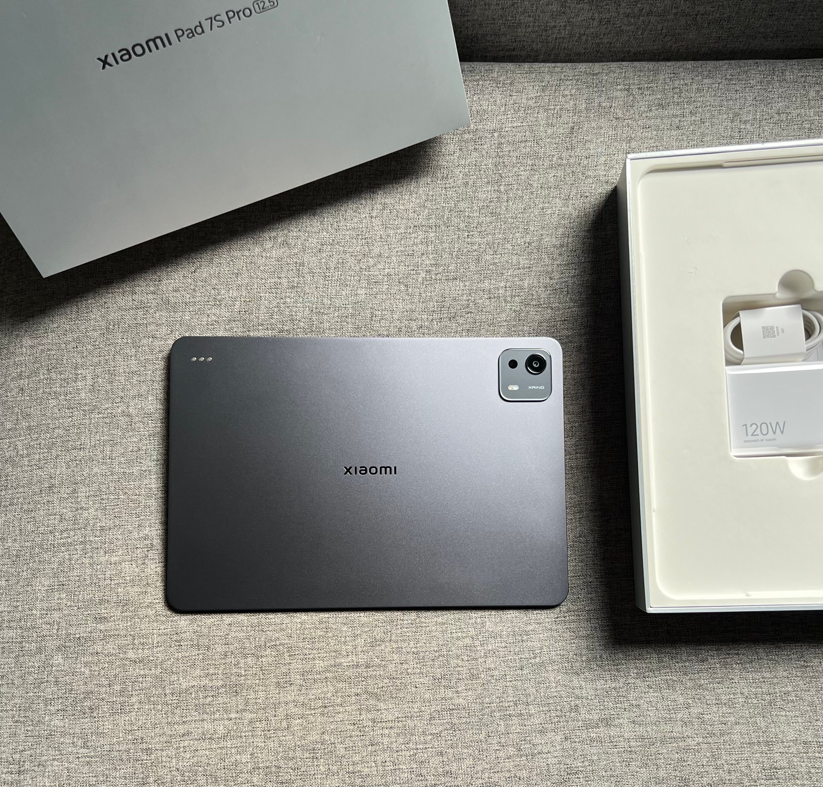 小米Pad7S Pro 12.5寸 黑色，16+512G 屏幕完美，外壳小痕迹，