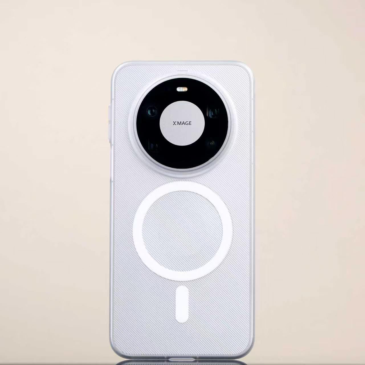 朋友们，华为 Mate80ProMax 的 PC 斜隐壳做得不错哦。这个壳子高出