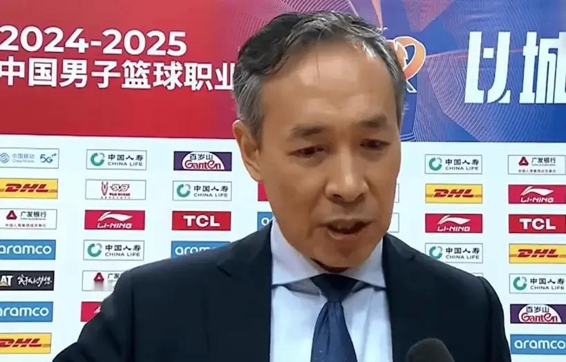 CBA总决赛第一场，北京101:87战胜广厦，大比分1比0领先，来看一下两队球员