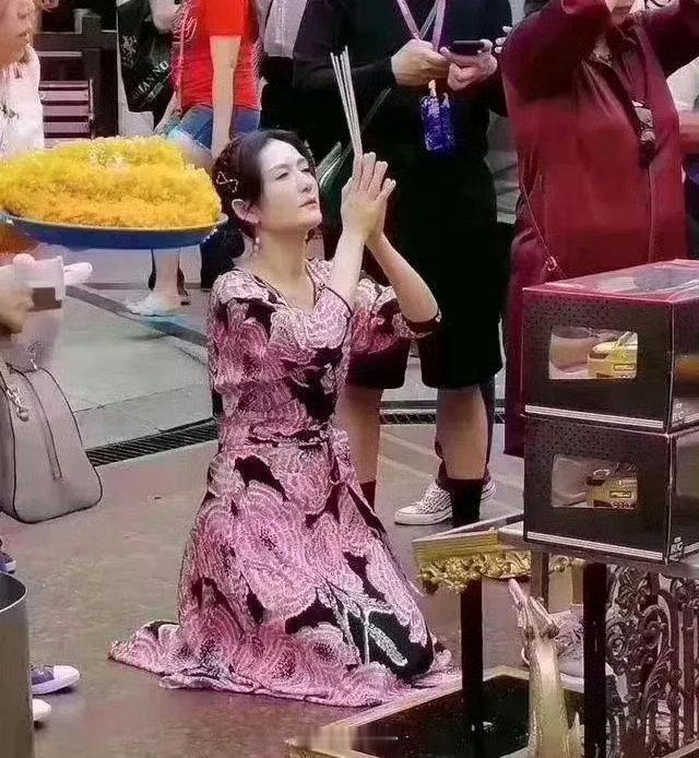 谢娜夫妇身家早过亿了，都有几辈子花不完的钱，她还缺什么？ 