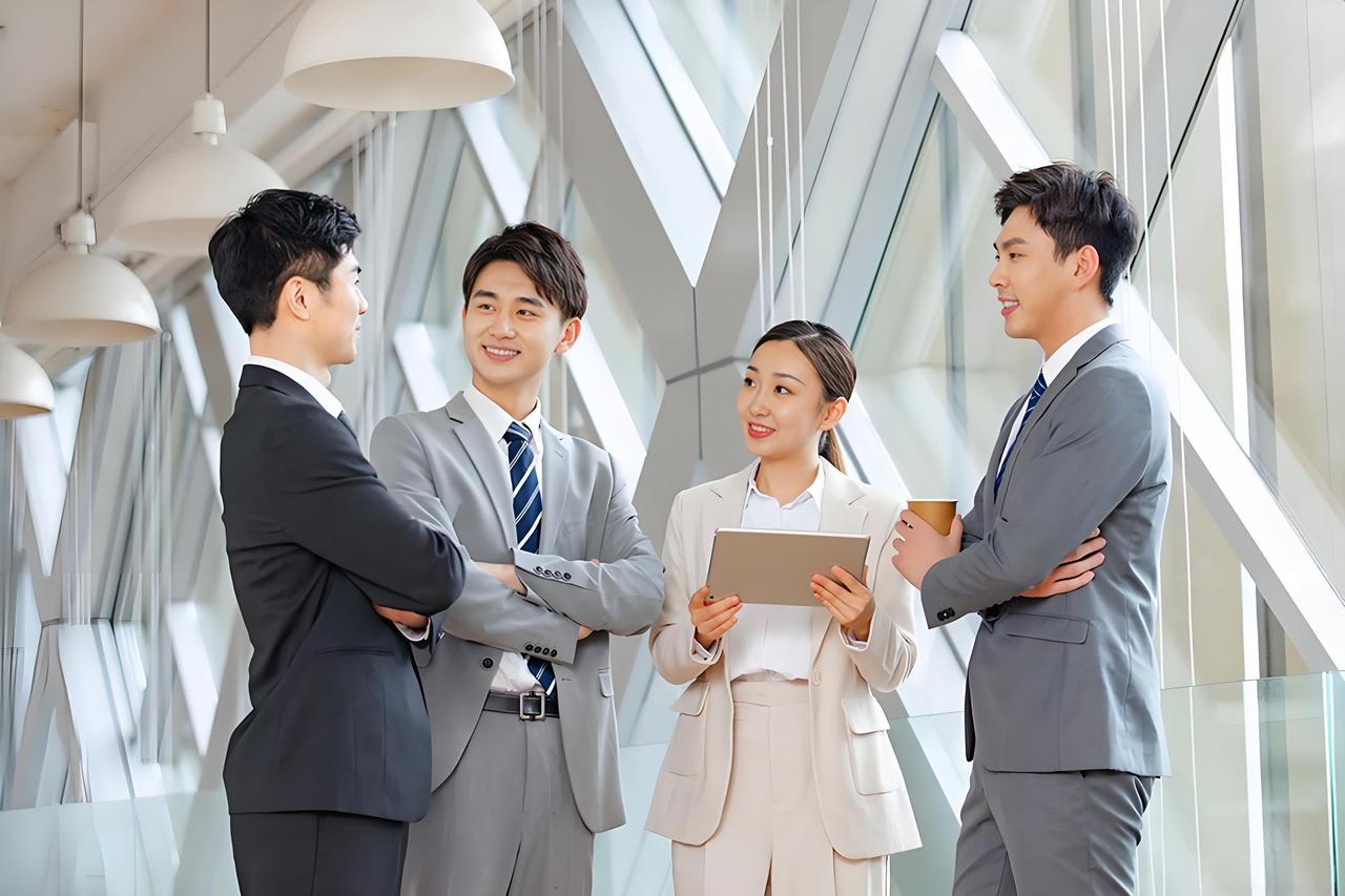 你是不是经常这样：天天加班到最晚，工作干得比谁都多，可每次提拔的名单里，就是没有