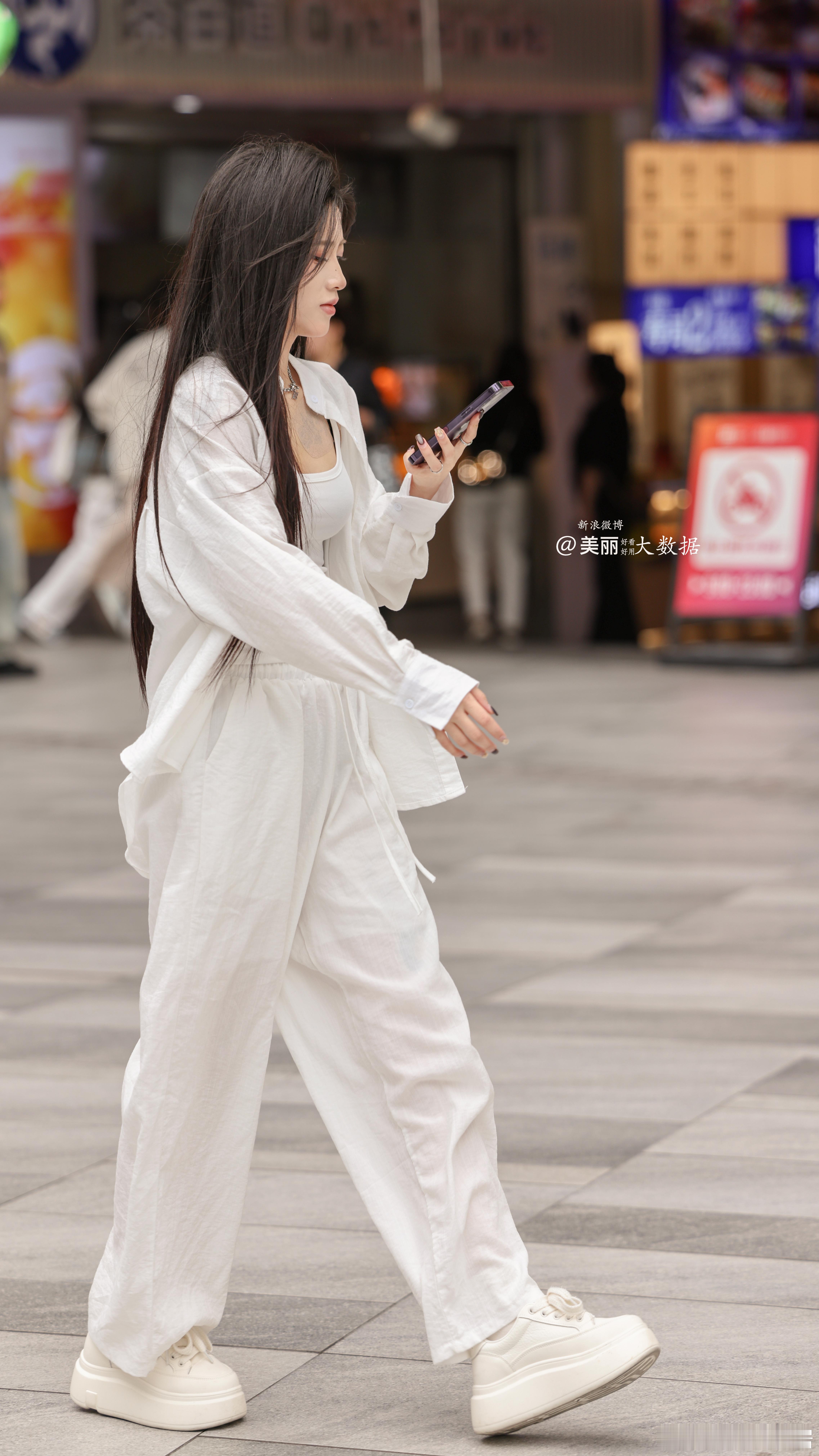 早，宝贝们！🍀 