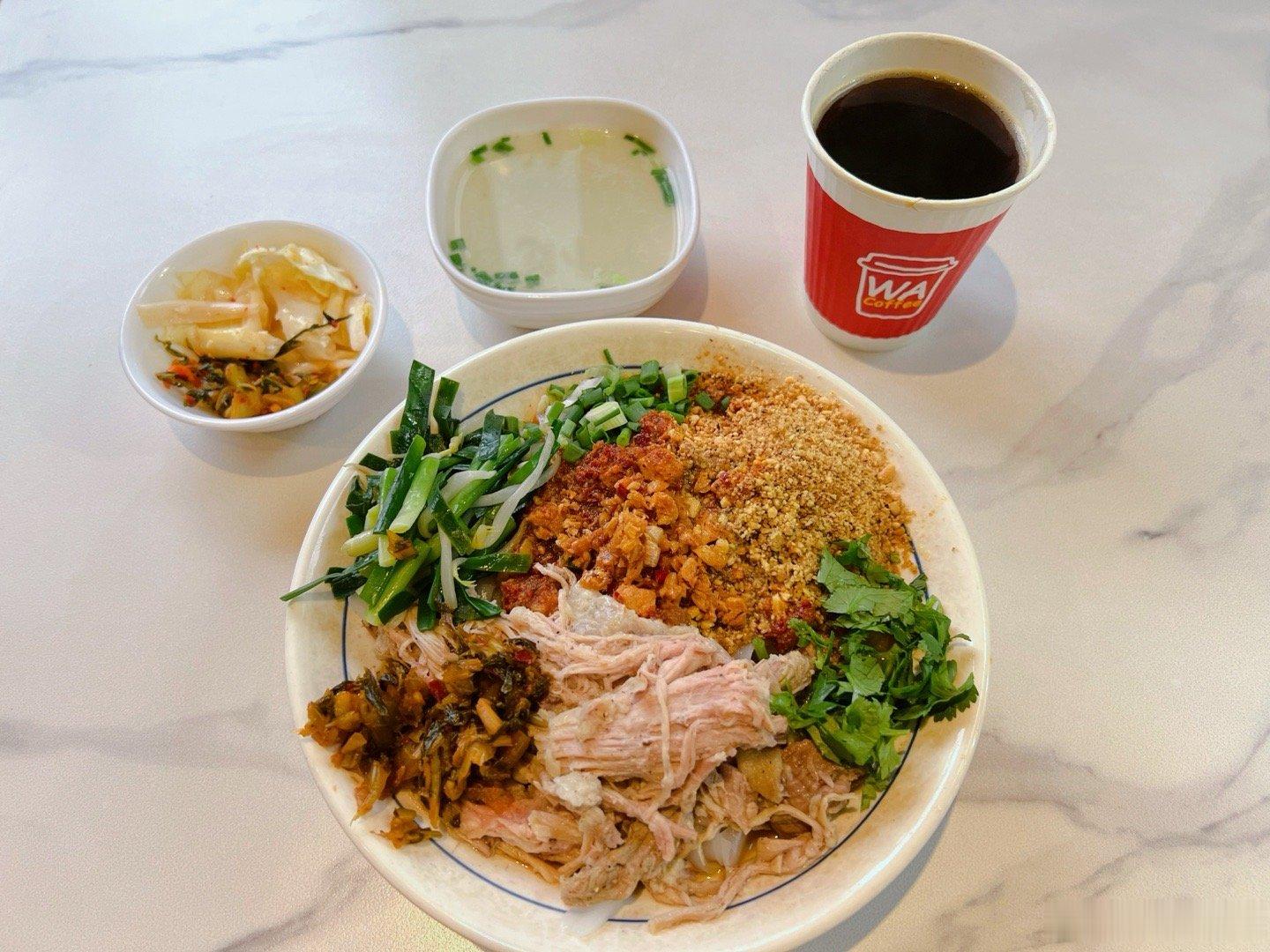 此时此刻吃货 20260609。周二。四月廿四。一日食基本是一日一食蹭吃蹭喝的一