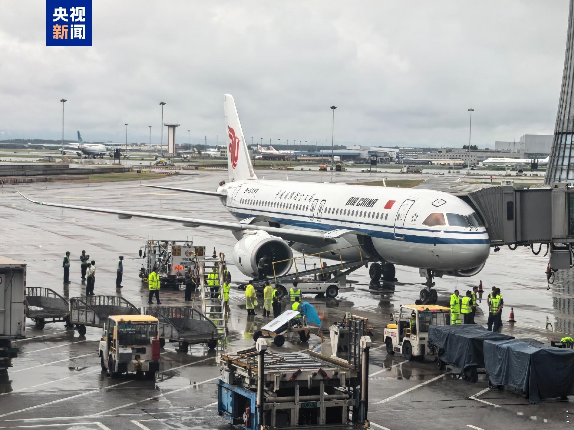 中国大飞机C919近日执飞北京至乌兰巴托航线，完成首次国际商业航班。这是它从国内