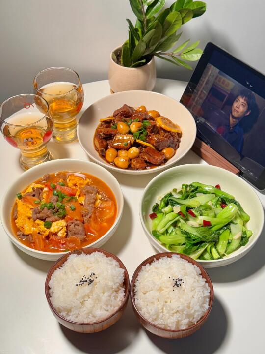 二人食晚餐❣️今天吃糖醋排骨 番茄鸡蛋牛肉