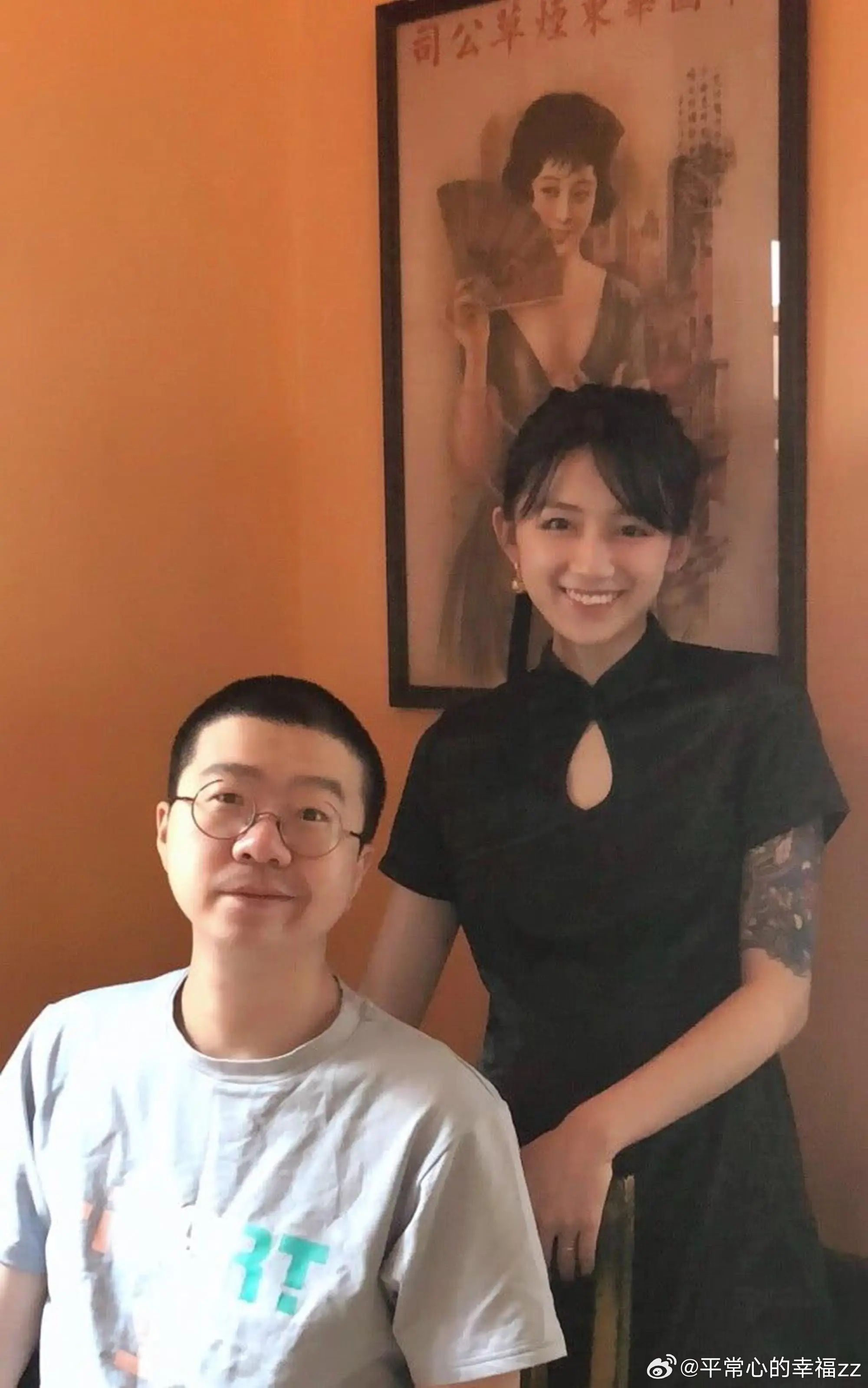 黑尾酱疑似再婚热点观点﻿ 李诞前妻黑尾酱被曝再婚！晒婚纱照新郎成谜，消失5年终于