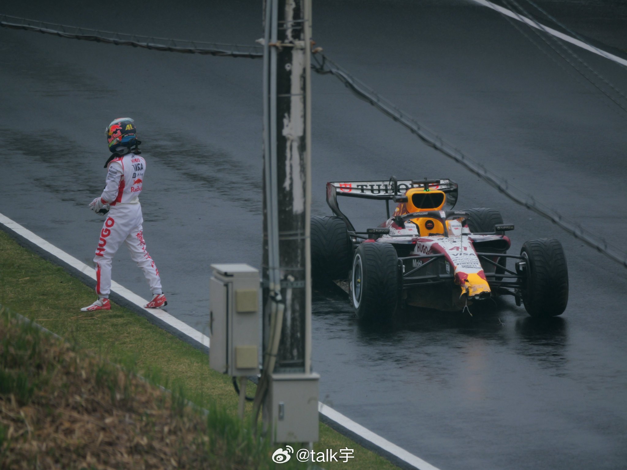 大小红牛在铃鹿进行明年的轮胎测试，林德布拉德发生赛道事故F12026f1日本大奖