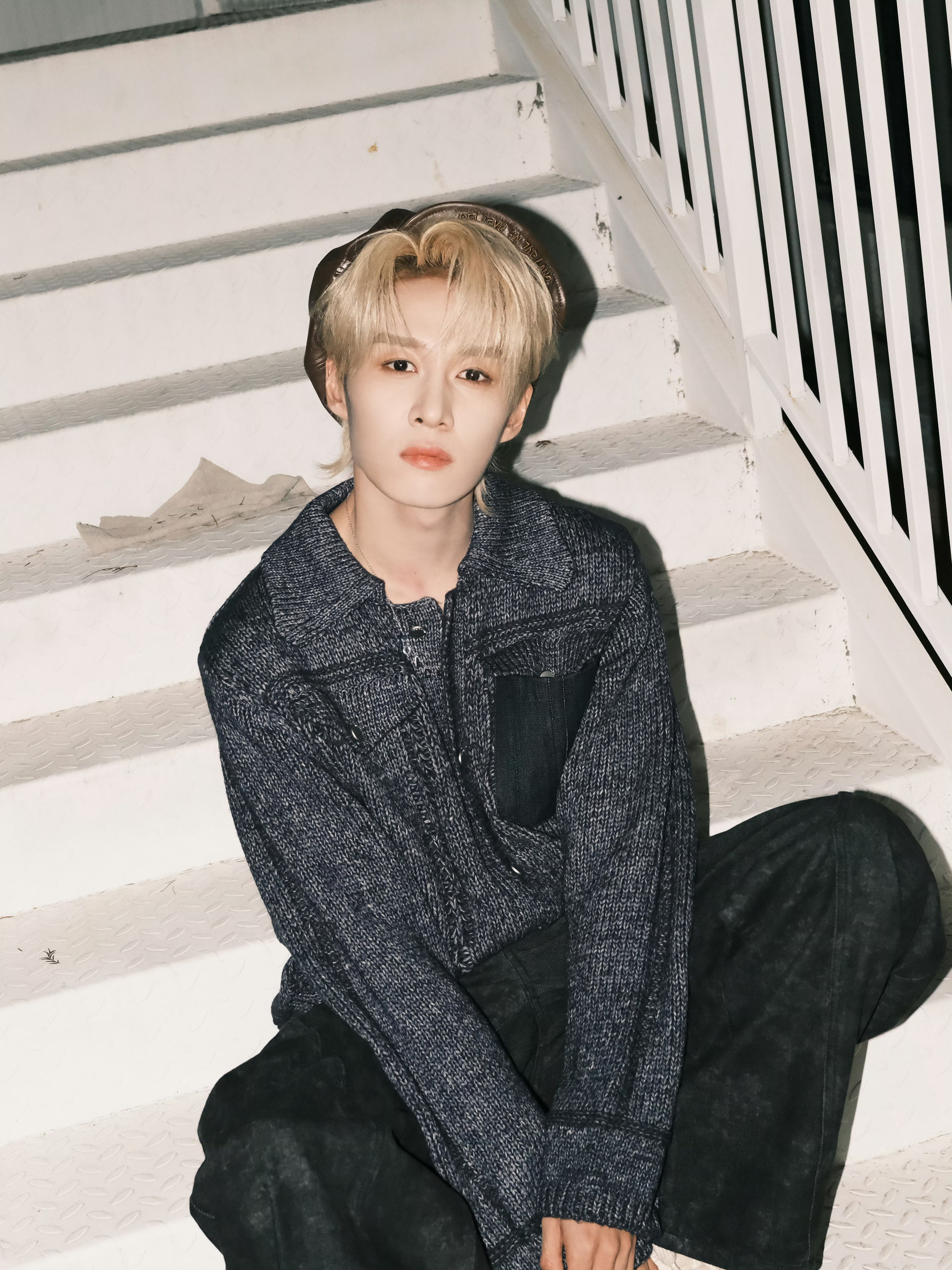 卓沅  💜 卓沅新歌feellike 我会在有限的生命里，无限地、重复地、清醒