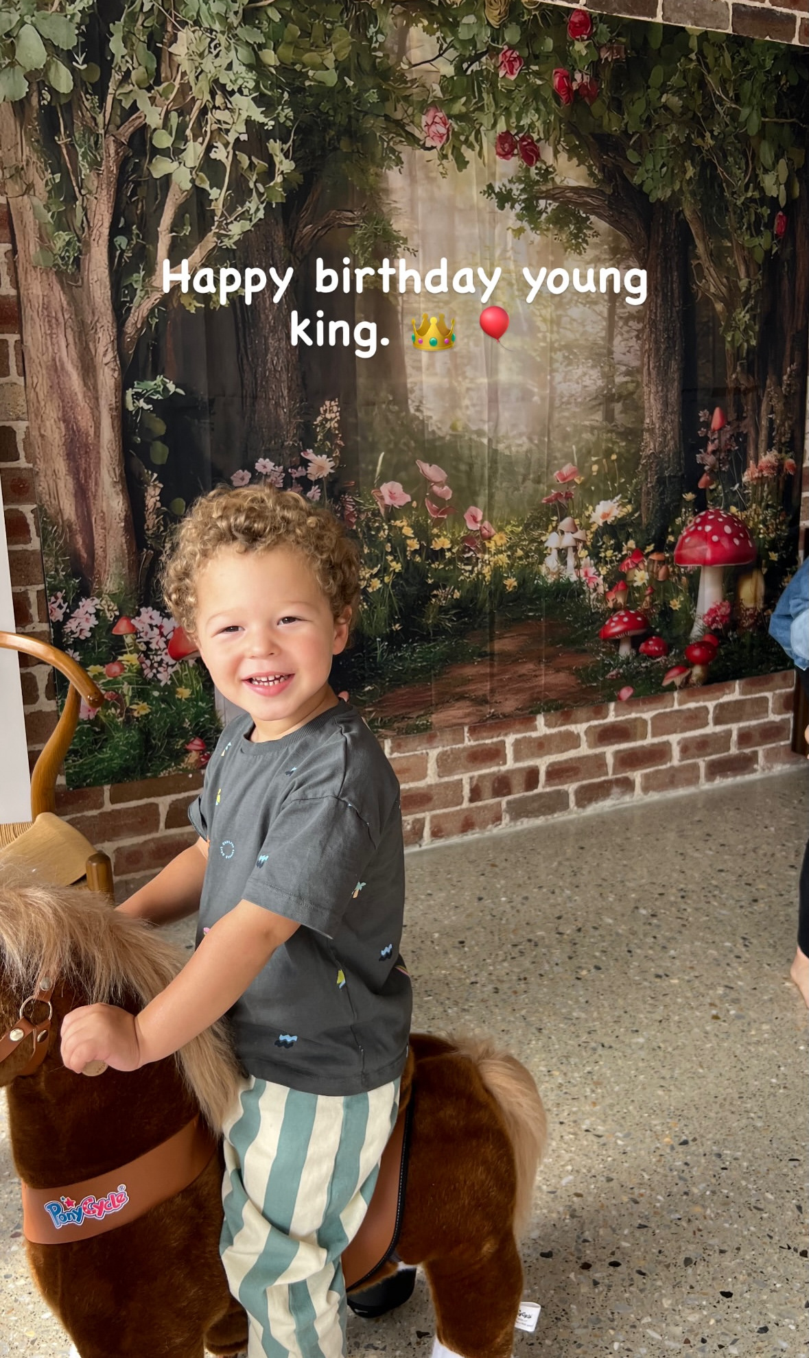 哈维更新祝儿子生日快乐真像啊辽宁男篮