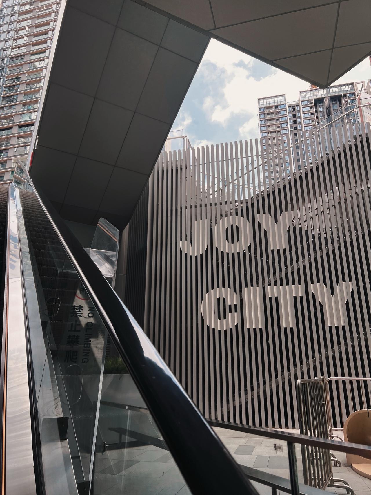 潮流城市地标 潮流城市地标打卡 LPA 恶魔16超跑 内燃机的魅力