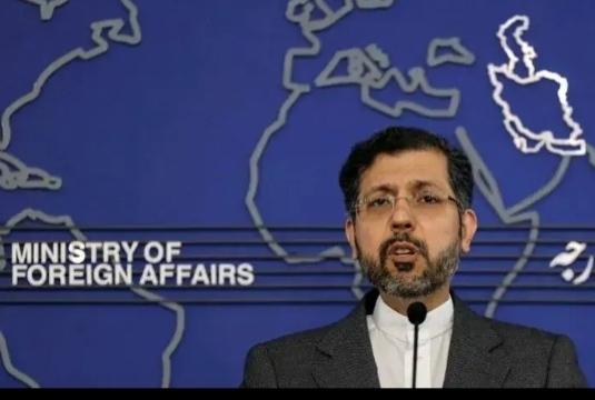 很奇怪，为什么下令去和美国谈判的是伊朗总统，而不是哈梅内伊呢？

半岛电视台报道