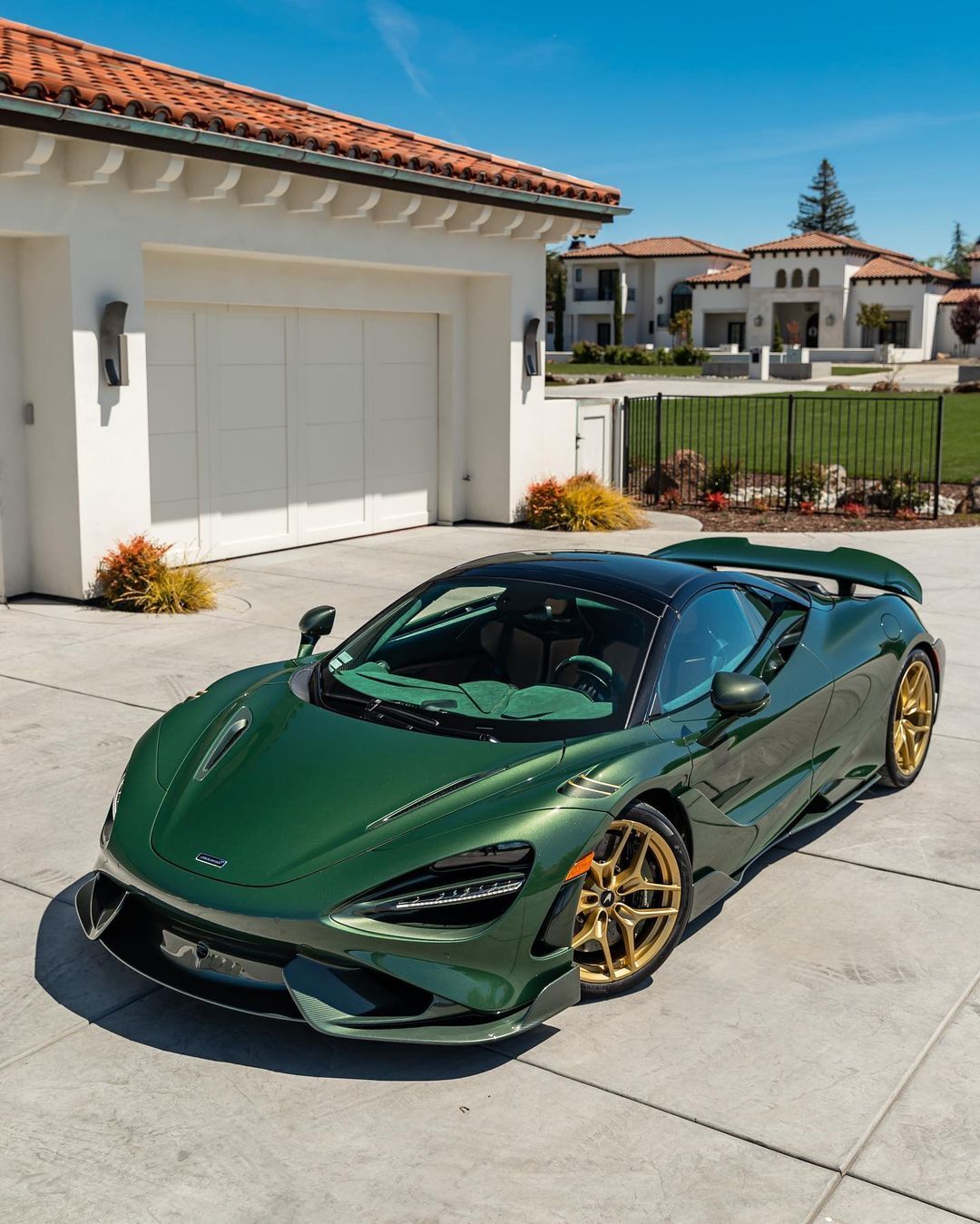 迈凯伦 765LT ​​​