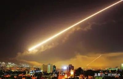 中国人的爱看热闹，那是刻在骨子里的！有如今还身处以色列的中国网友表示，几乎所有的