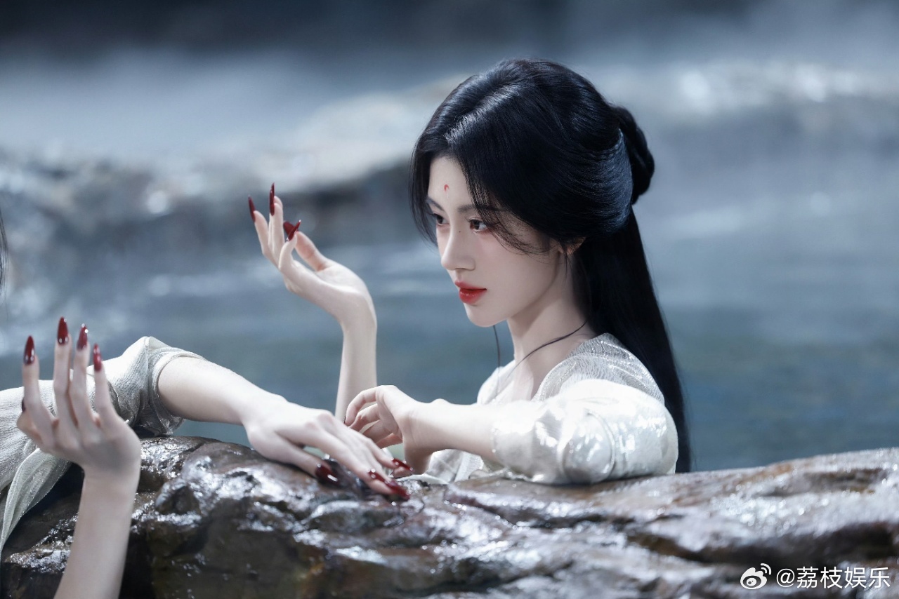 鞠婧祎蚊子视角头像鞠婧祎问我家孩子能当童模吗 谁看了不说一句会玩，为了新剧换上蚊