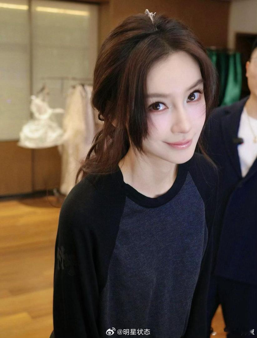 杨颖 ✖️ 红蜻蜓直播活动造型 