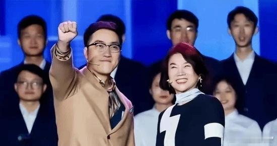 #王自如已从格力离职# 不知是不是受限高影响，王自如加入格力才三年就离职了，以后