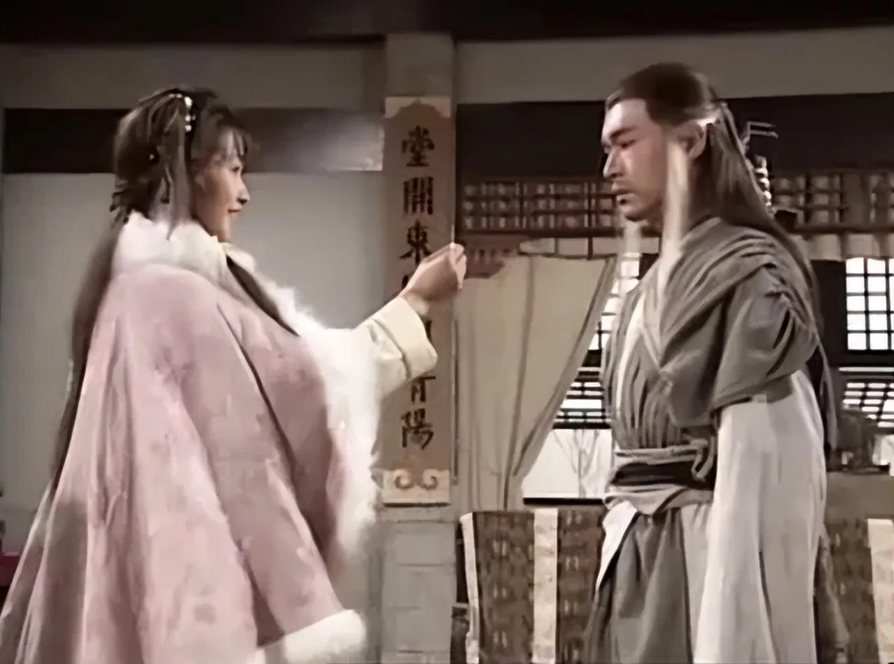 郭襄对杨过的情感，其中蕴含的情感深邃而独特，这就是西方文化心理上的“雕像之恋”。