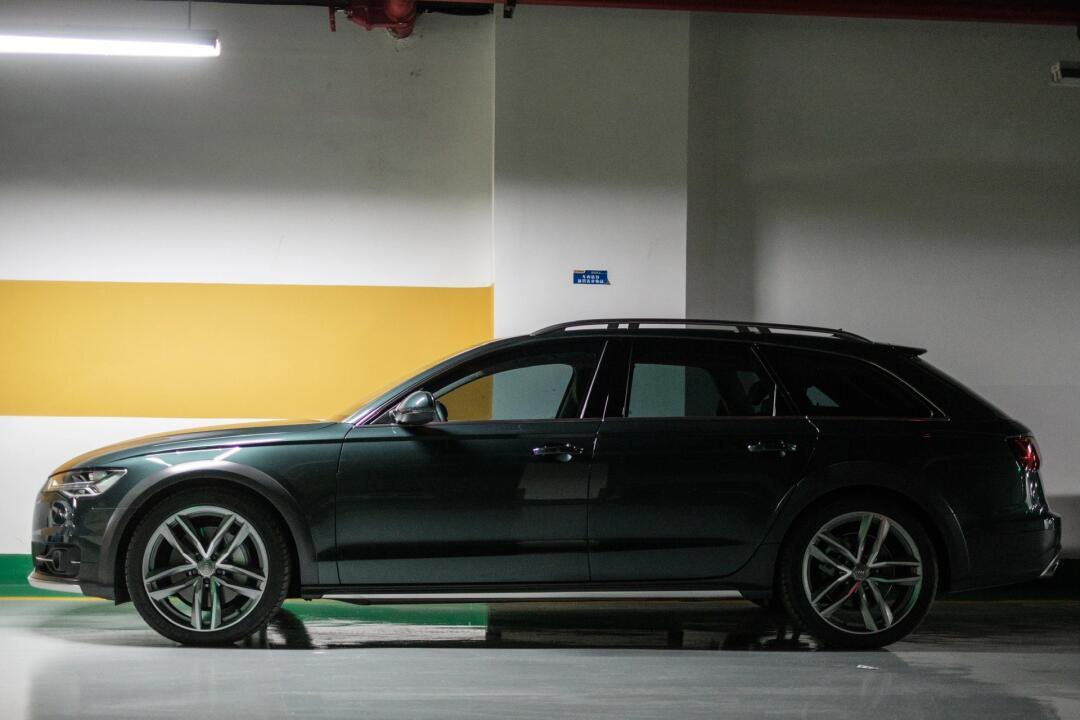奥迪A6 Allroad，特别是C7那一代，在我心里就是旅行车的“版本答案”，没