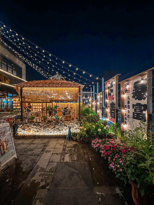 长春史诗级的露台餐厅！！这也…太美了叭🥹