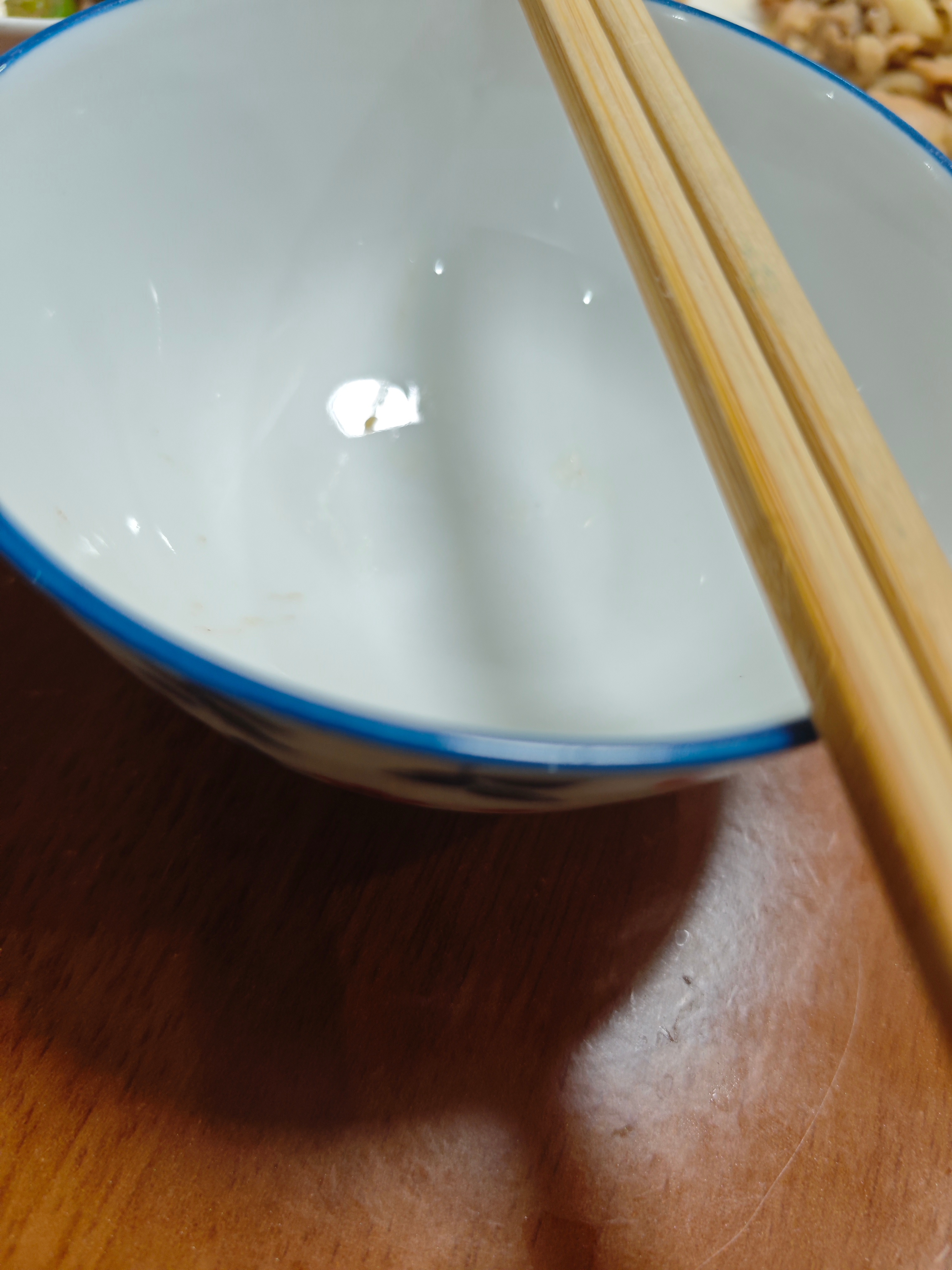 救救我吧，我饭都吃不下了好难受啊，老爸，你给妈咪过一个好的生日吧。