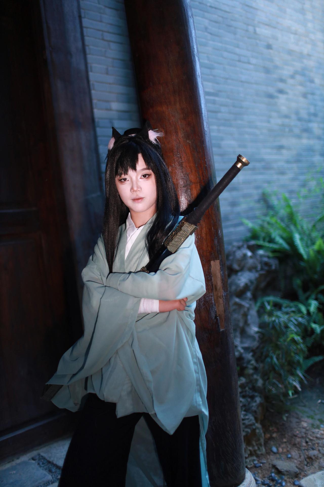 古镇随手拍几张古风cos穿搭灵感 古风cos服装 汉服配剑 剑术cos cosp