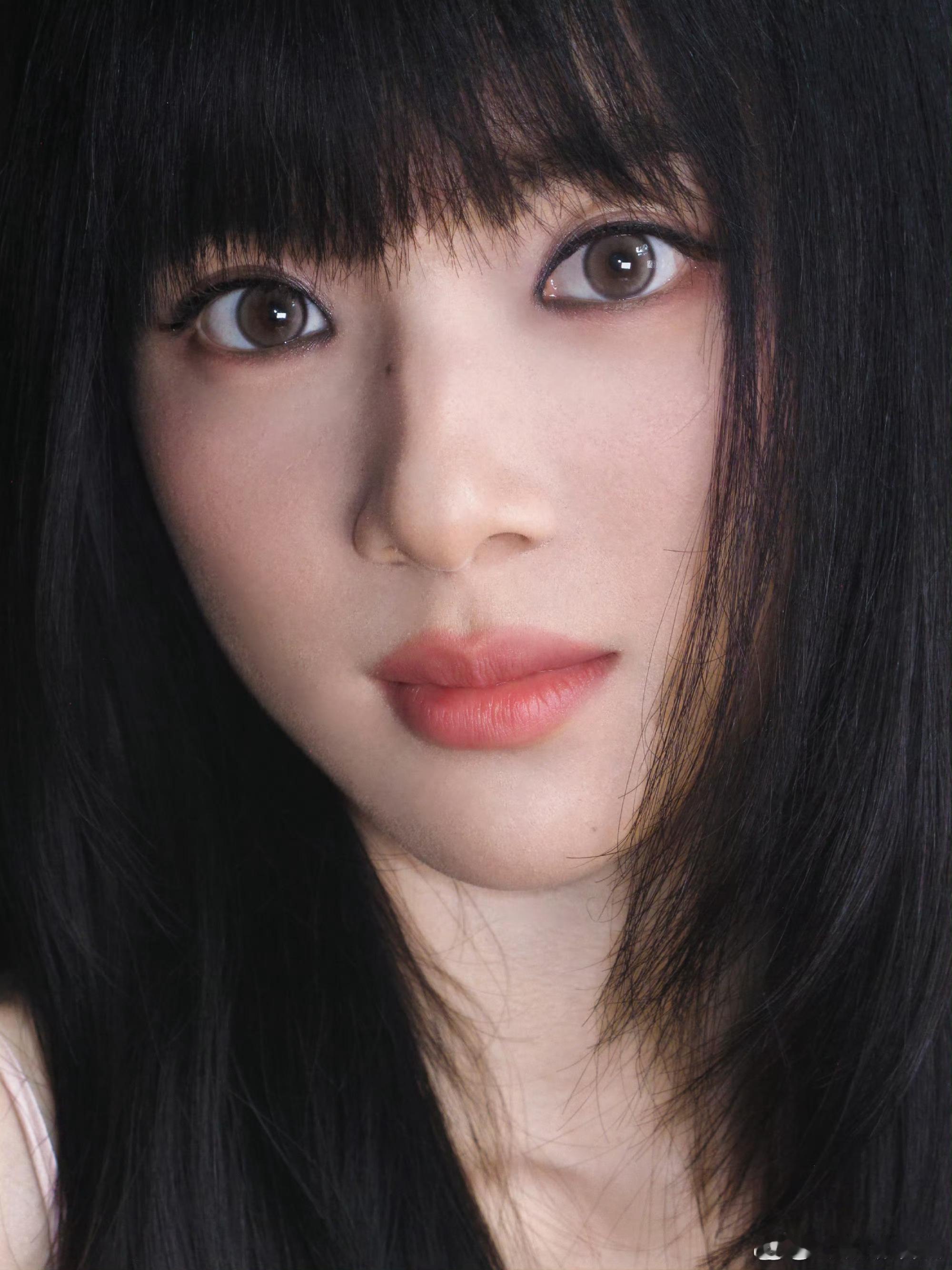 王亚飞给李思潼化的轻粉烟熏妆李思潼化妆王亚飞 谁还没看这个！！轻粉烟熏妆的李思潼