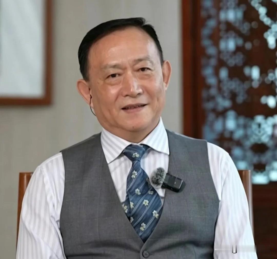 经济学者卢麒元近期放话，股市走强核心在清内部蛀虫，而非光防外资。
 
5月下旬，