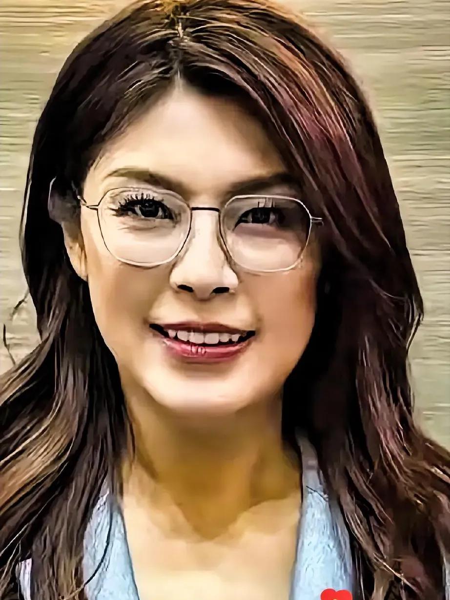 国民党新任主席郑丽文近日引发关注，她在11月1日的演讲表现圈粉无数，被网友称赞“