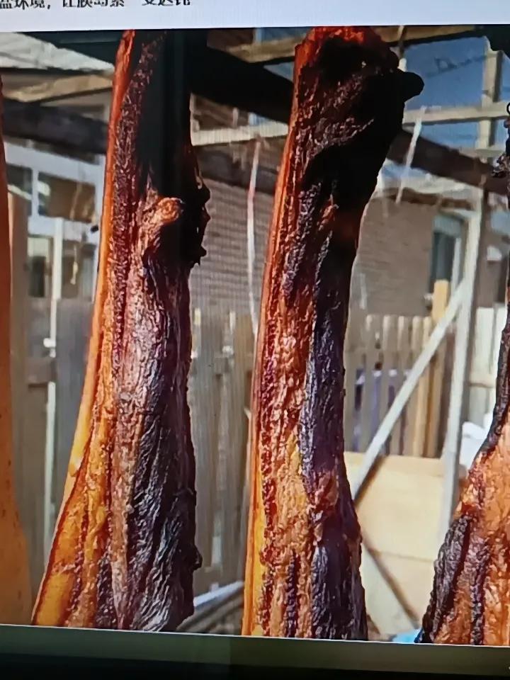 冬天腊肉飘香，很多人都爱吃，但高血糖患者可得悠着点。之前有个60多岁的瘦大爷，空