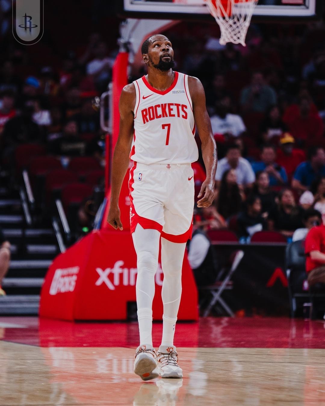NBA25-26赛季火箭季前赛第2场，全场比赛结束，火箭140-127爵士，取得