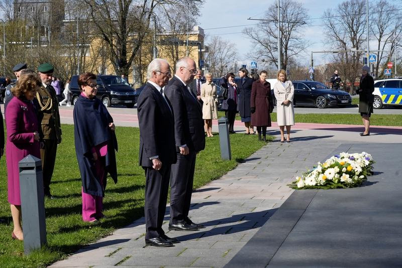 泽连斯基和瑞典国王的关系，目前并没有太多公开的深度互动信息。不过从外交层面看，俄