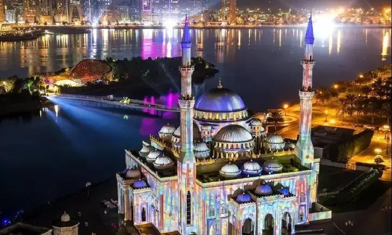 沙迦今晚要撕开的，不是新月的防线，而是一个巨大的心理漏洞。
 
对手提前出线了。