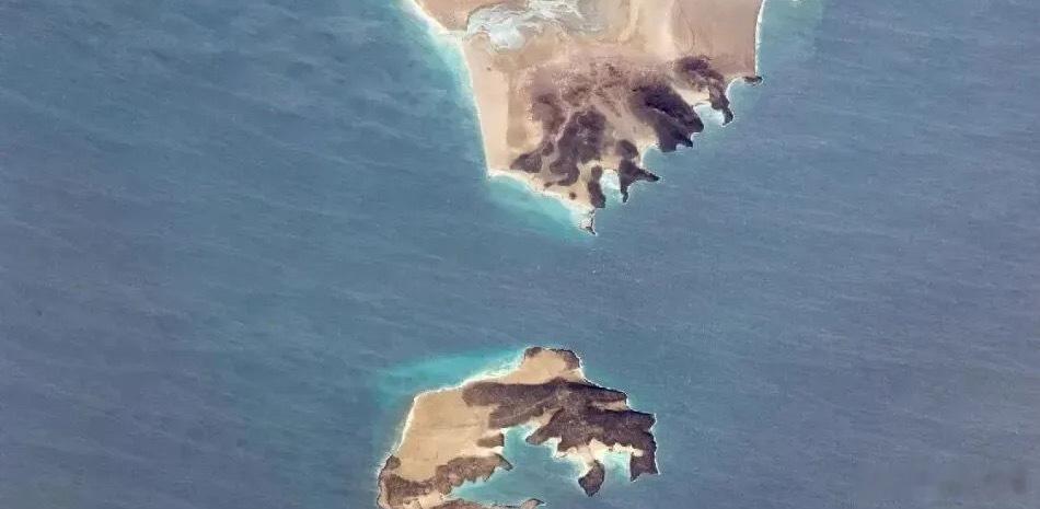海外媒体观察到一个特殊现象：红海航道危机之中，中国航运船只顺利通行。胡塞武装官宣