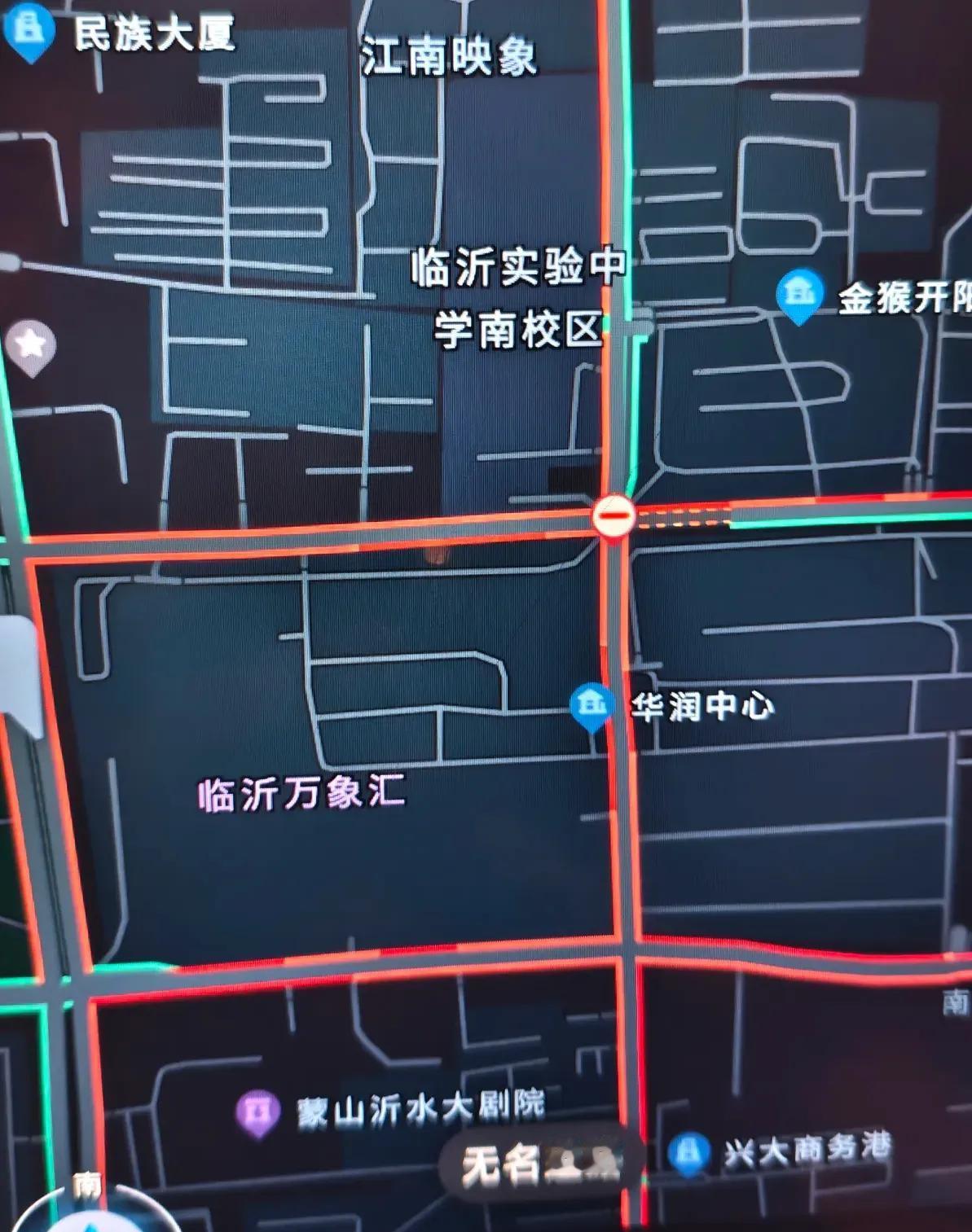 真没想到，一个品牌的出现，让临沂老城区热闹了起来，可以看出，盒马鲜生这个选择与战