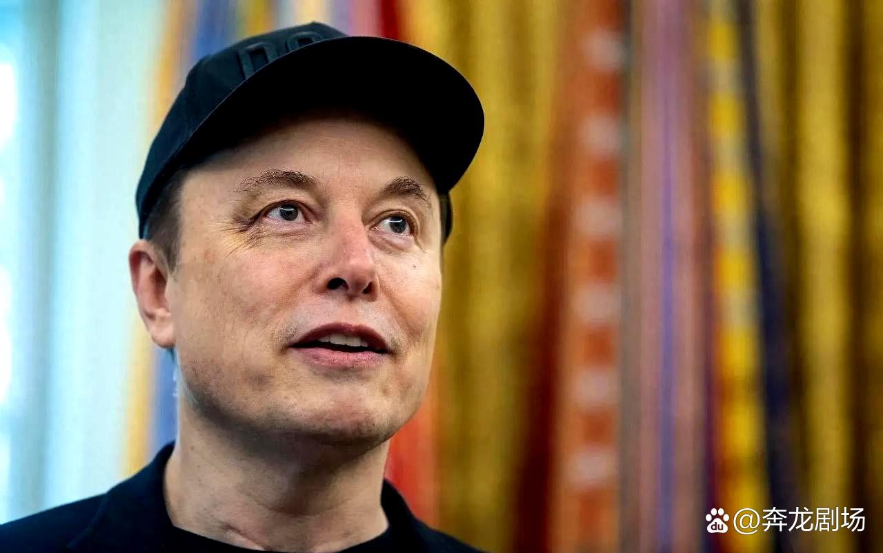 马斯克最近抛出三个很吓人的预言：第一，我们天天拿在手里的手机，几年后要没；第二，