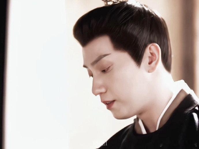 王子奇这段40秒4种情绪 天呐，王子奇这40秒太绝啦！无台词却用眼神诉说伤、痛、