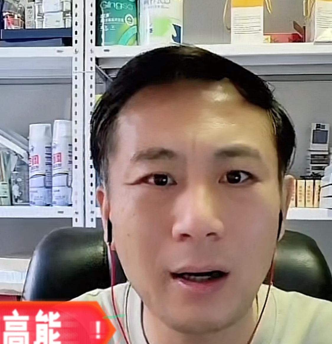 关注老汤说二八这么久，就信他这人——支持许妈是铁板钉钉，讲的全是心里的正义！
