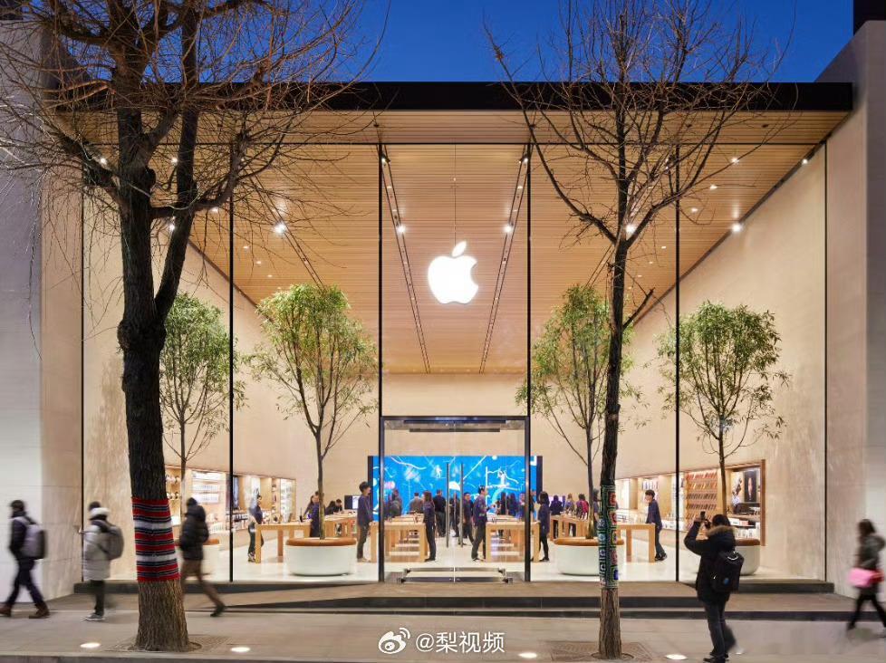 苹果市值一夜蒸发1.8万亿销量肯定要跌，现在股价也跌了那么多，好惨