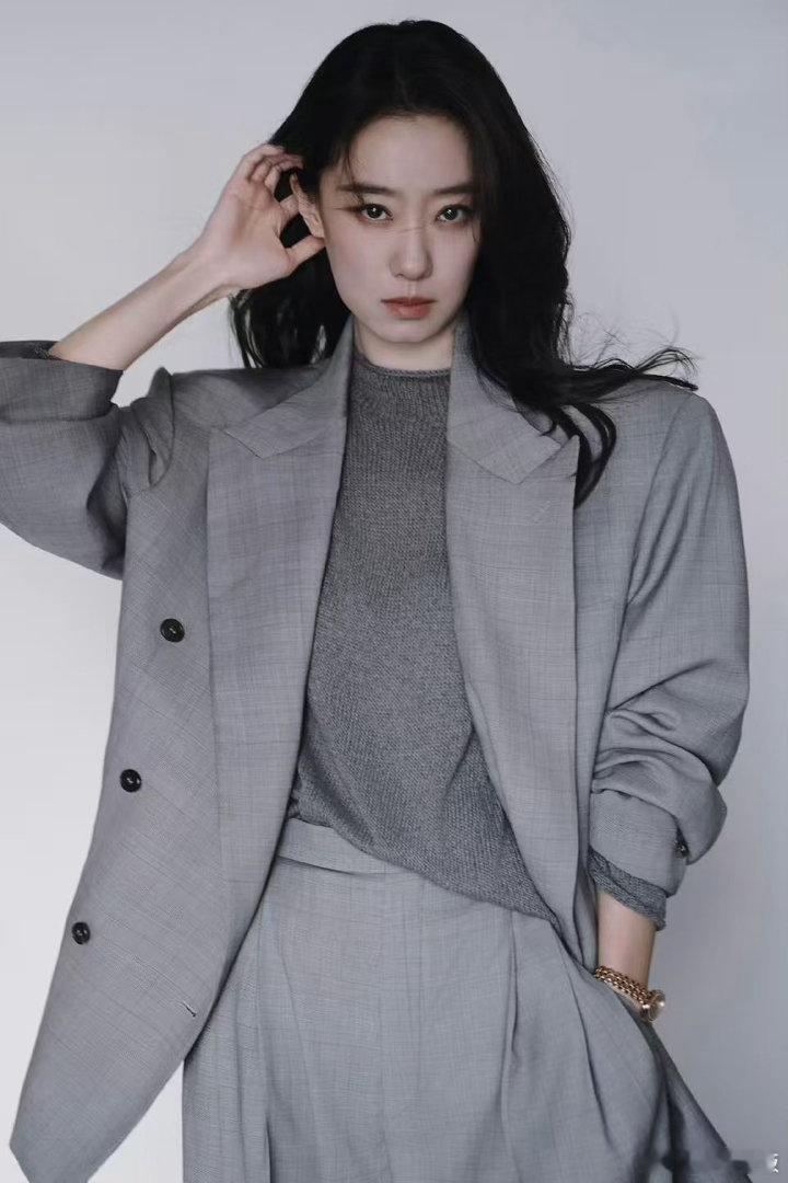 张小斐妈咪级别张小斐北影节造型张小斐北影节造型，妈咪级别， 