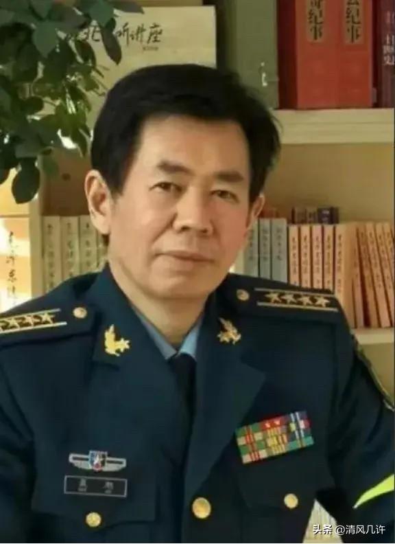 最大的台独分子，再也藏不住尾巴，终于露出来了肮脏的脑袋！原来，最大的台独分子不都