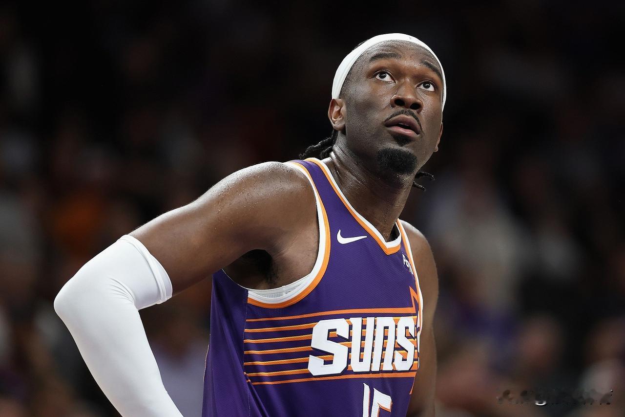 太阳队神医真有说法！马威加入太阳后，出场数都变多了：

第一个赛季：在黄蜂，马威