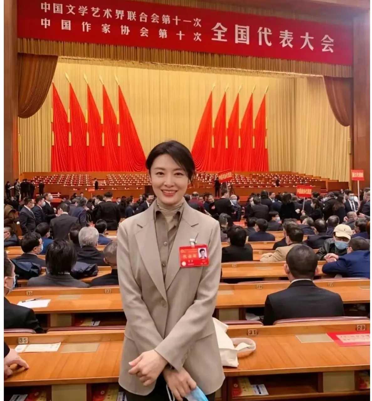 美了一辈子的女神，现在更是大人物