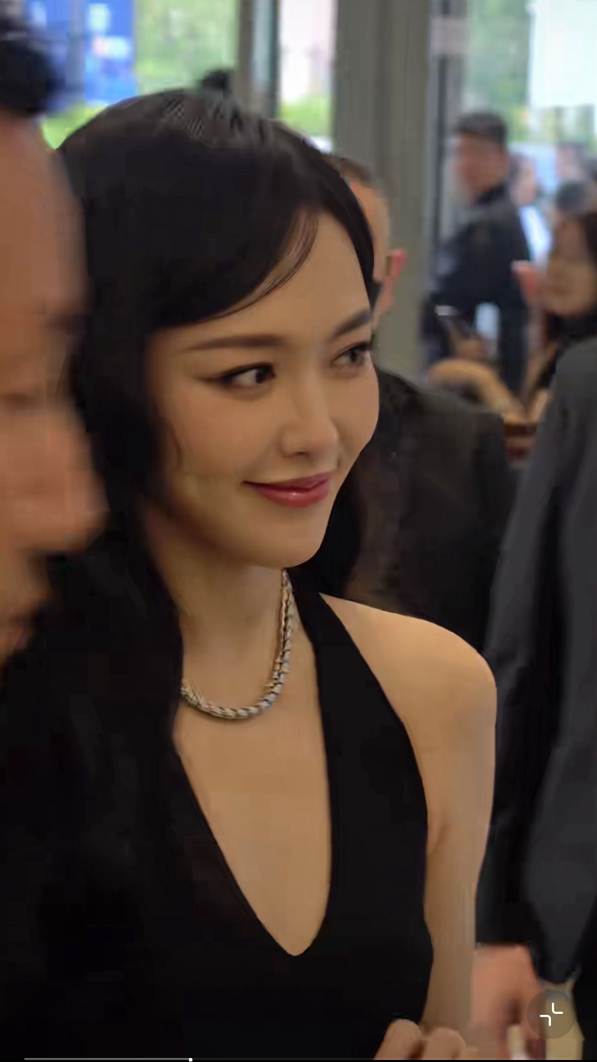 唐嫣蒂芙尼青岛线下活动姐姐好美啊 ​​​