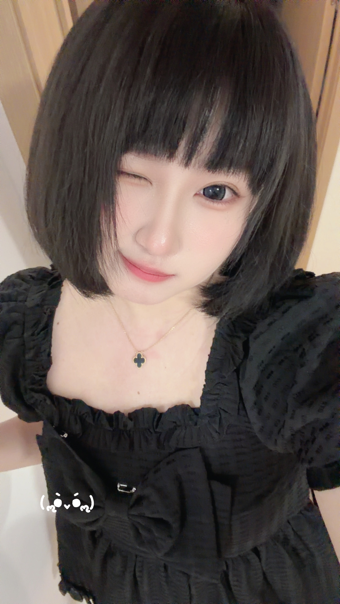 抖音上，花了一块钱给画了个头像。这钱花的值吗？？[可爱][可爱] ​​​