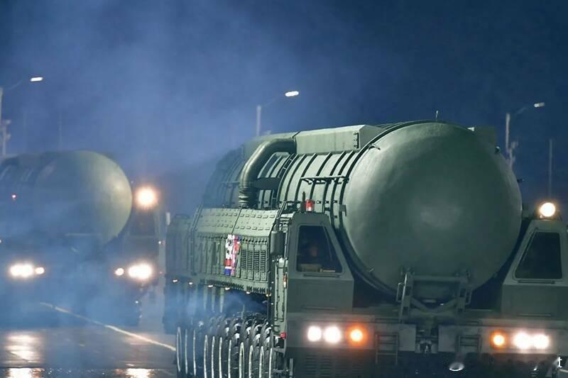 【朝鲜打破五个月沉寂发射导弹 挑衅APEC峰会氛围】韩称朝鲜发射导弹海外新鲜事 