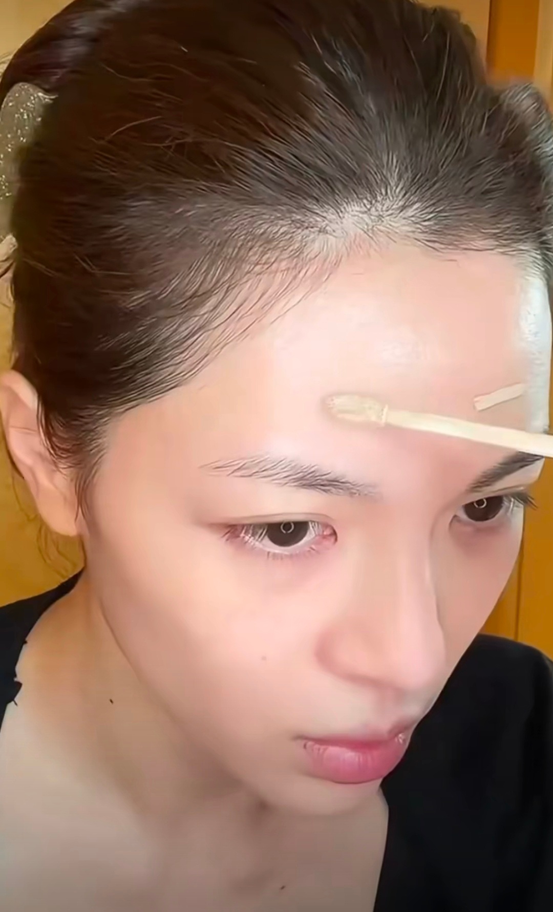 钟楚曦自己化妆一年能省下来一套房如果我素颜长这样，出门我都不化妆 ，给我一个这么