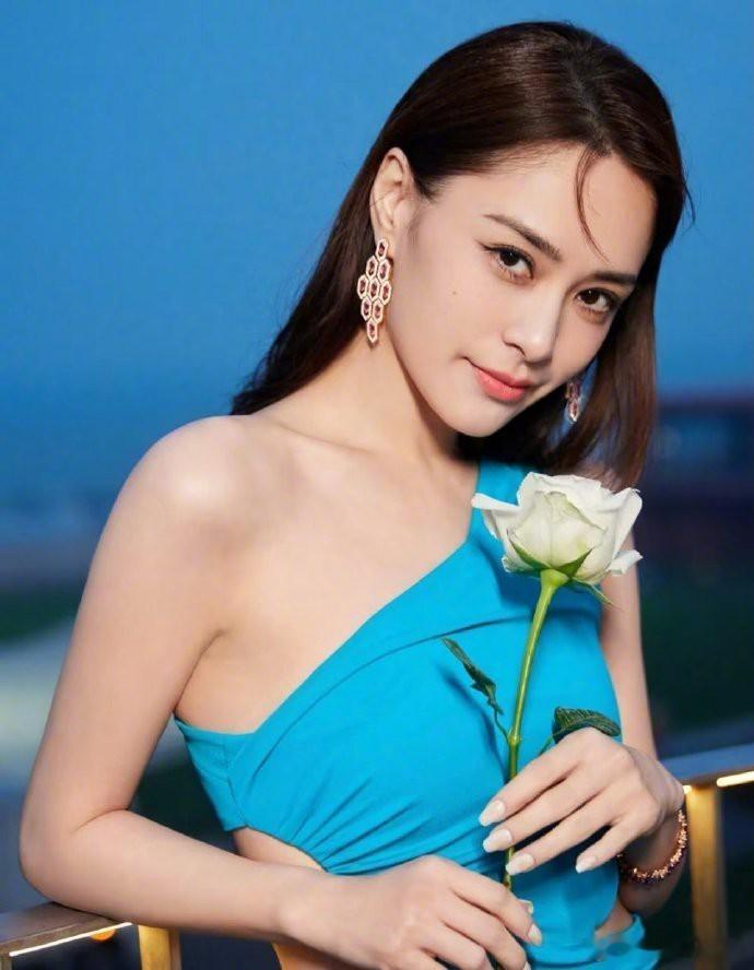 只能说在感情中受过伤的人恋爱观都会或多或少发生改变。但阿娇找了个网红这事我是真的