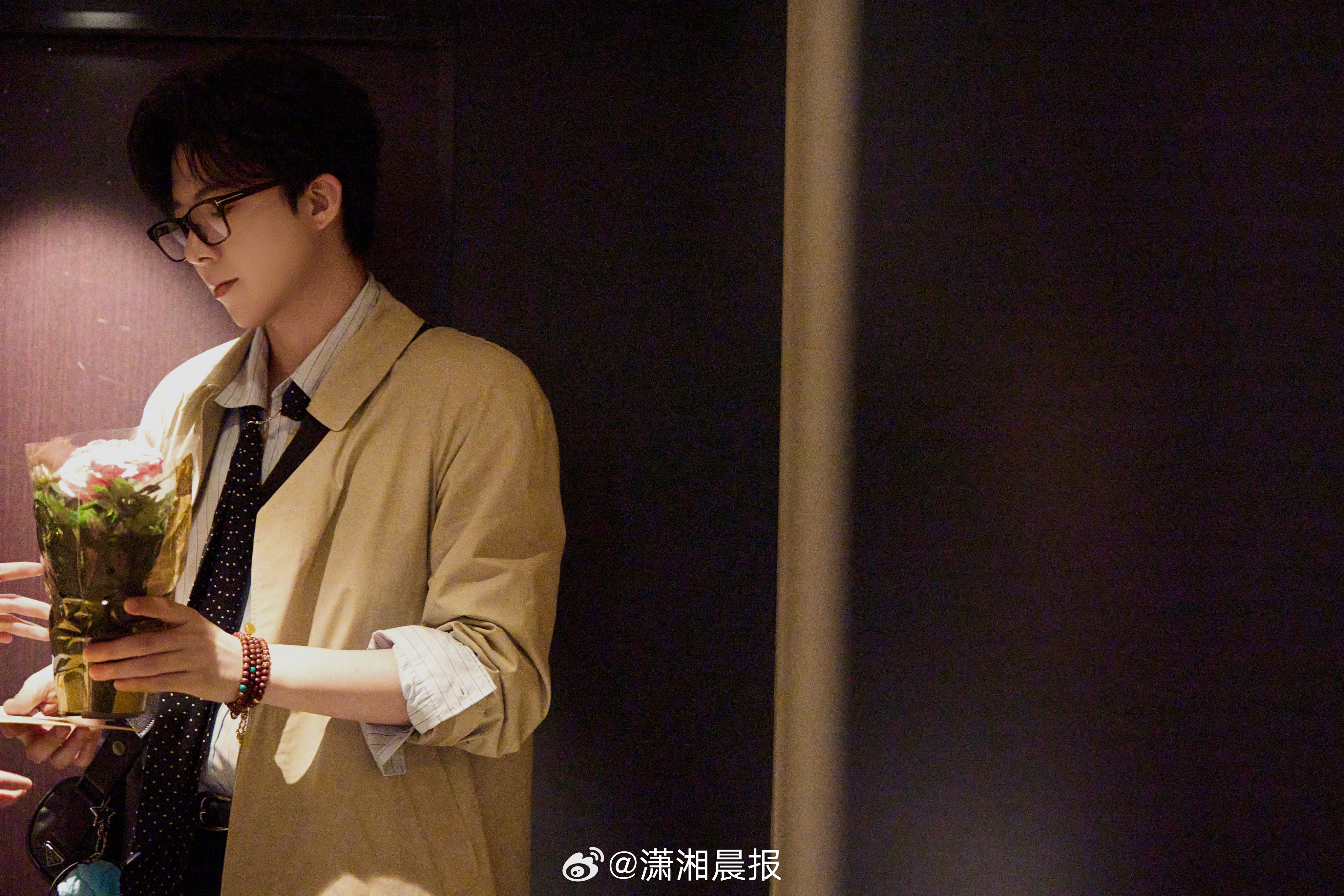 【#刘宇宁曾说我演唱会都会给你留位置#】#刘宇宁连续8年悼念去世粉丝#7月29日
