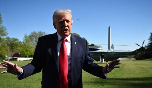 特朗普再次威胁中国。
外媒报道，特朗普4月12日接受福克斯新闻采访时警告：“如果