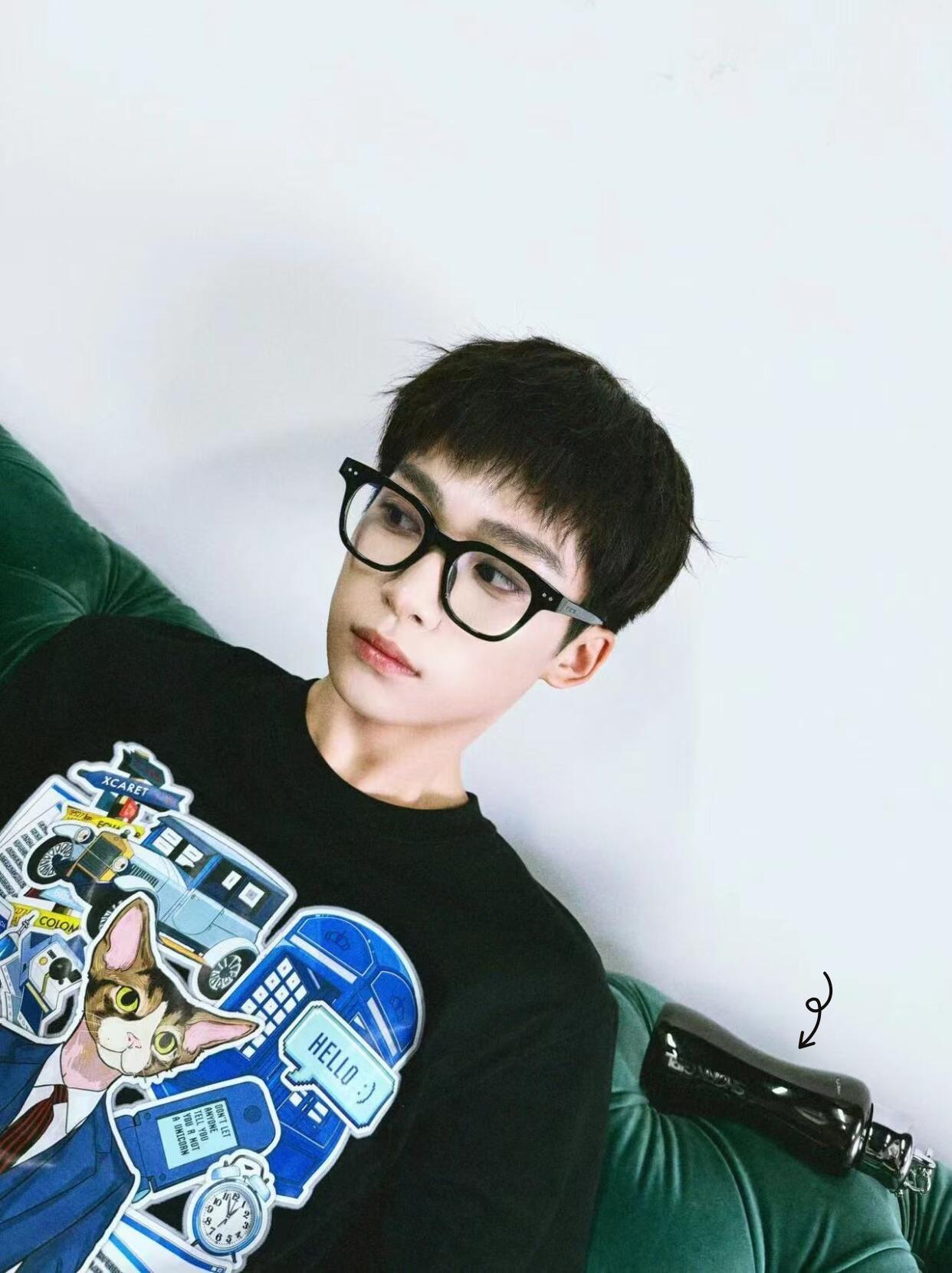 畏畏时期吧 ​​​